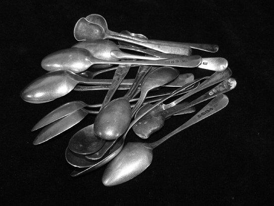 Appraisal: A large quantity of teaspoons and condiment spoons various dates