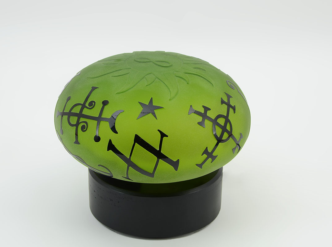 Appraisal: DUNCAN MCCLELLAN ART GLASS SCULPTURE Early piece from Duncan green