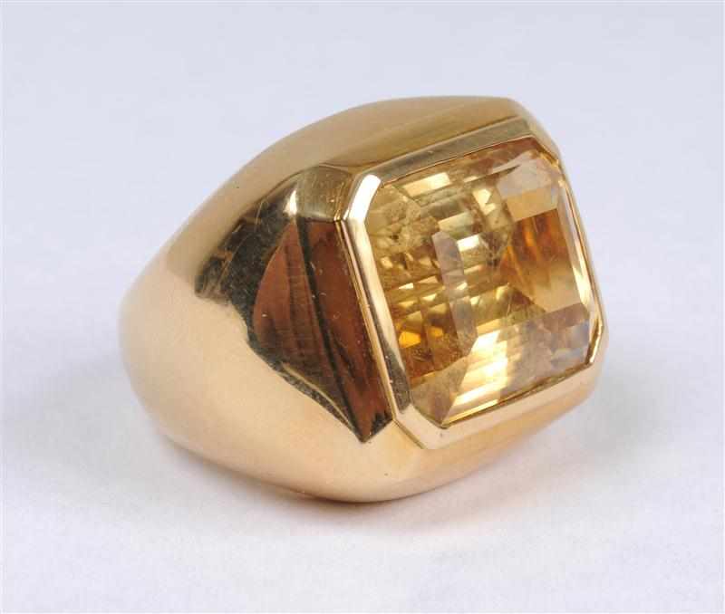 Appraisal: CITRINE K GOLD RING Provenance The Estate of Marjorie A