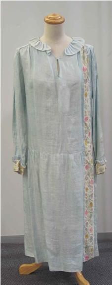 Appraisal: Day dressin s style in pale blue linen with embroidered