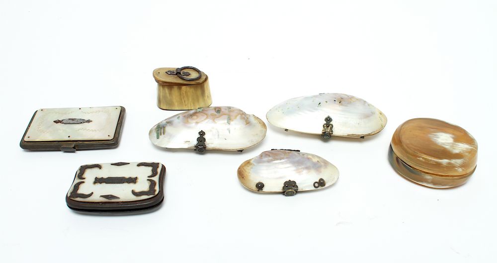 Appraisal: Group of Shell Horn MOP Coin Purse Boxes Group of