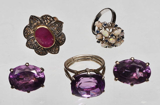 Appraisal: A MIDDLE EASTERN RUBY SET DRESS RING in the form