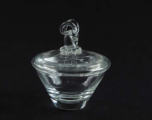 Appraisal: STEUBEN COVERED BOWL Clear crystal bowl has fitted lid with