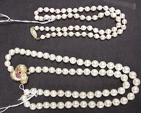 Appraisal: JEWELRY Two strands of pearls single strand of - mm