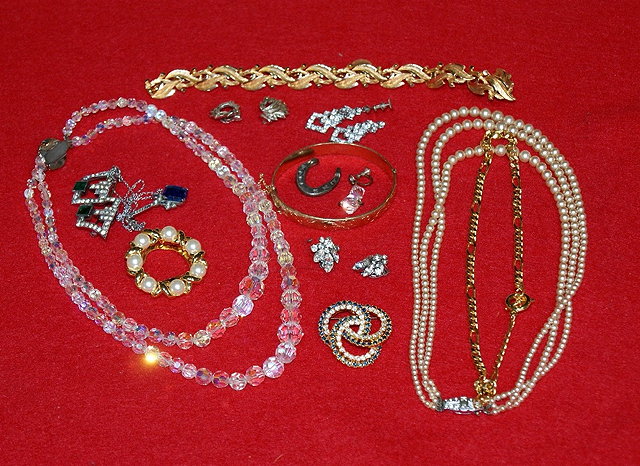 Appraisal: Collection of miscellaneous costume jewelleryincluding beads necklaces a brooch etc