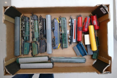 Appraisal: A collection of Hornby and Tri-Ang engines and rolling stock