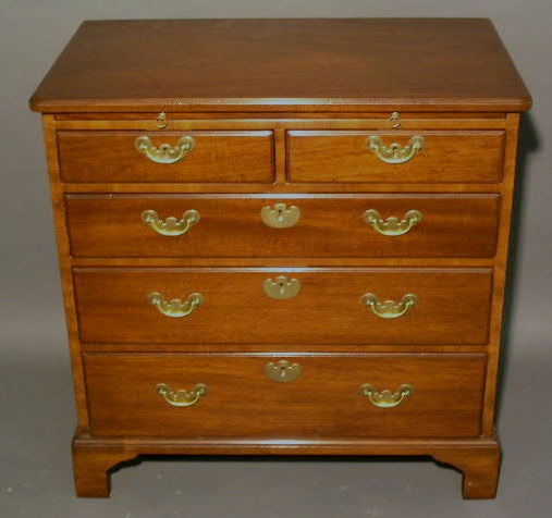 Appraisal: Kittinger Chippendale style mahogany bachelor s chest h x w