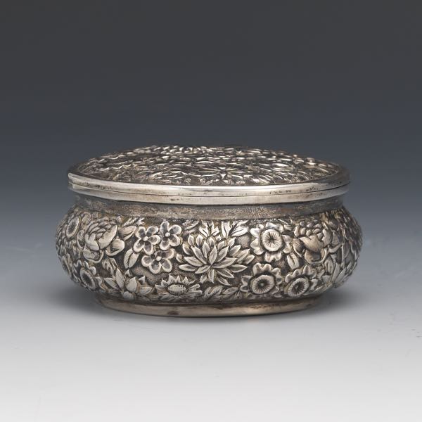 Appraisal: CHINESE EXPORT STERLING SILVER FLORAL VANITY BOX WITH COVER BY