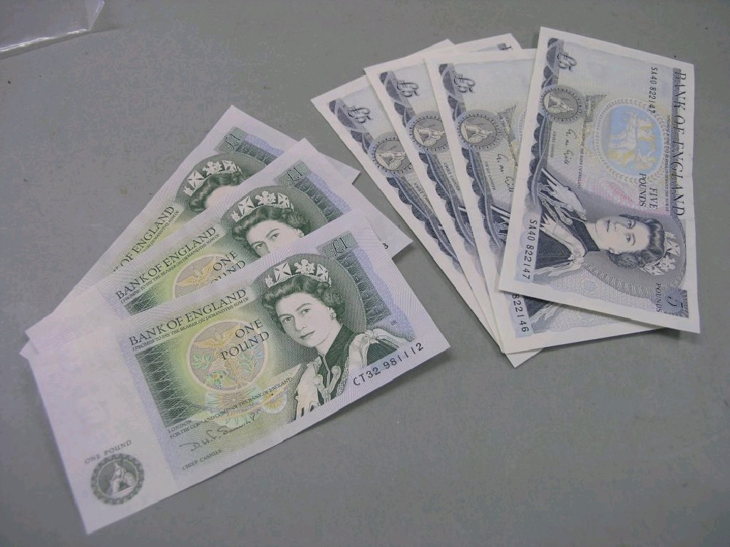 Appraisal: Four 's Five Pounds bank notes and three similar One