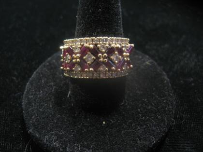 Appraisal: karat yellow gold diamond and ruby band th century Set