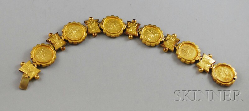 Appraisal: kt Gold Bracelet composed of alternating round and concave rectangular