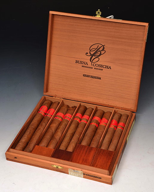 Appraisal: CIGARS - BOX BUENA COSECHA GRAN RESERVA