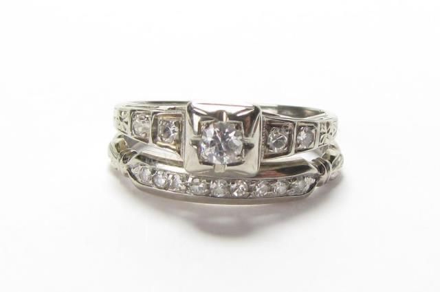 Appraisal: An K white gold wedding set size wedding ring with