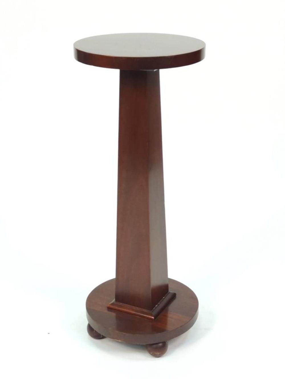 Appraisal: TAPERED MAHOGANY SOLID WOOD FERN STAND PEDESTAL WITH BALL FEET