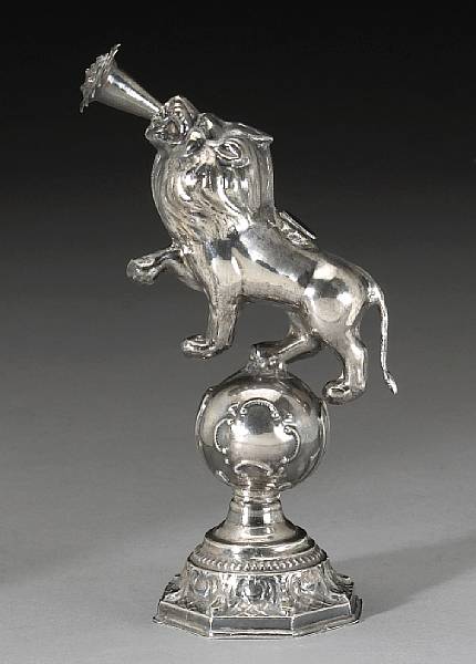 Appraisal: Judaica a silver figural spice containerUnmarked The container a lion