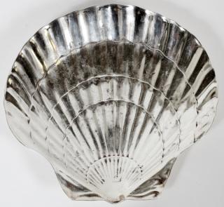 Appraisal: TIFFANY CO STERLING SHELL FORM DISH TIFFANY CO STERLING SHELL