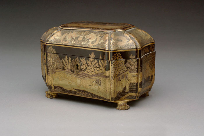 Appraisal: CHINA TRADE BLACK AND GOLD LACQUERED TEA CADDY OF SERPENTINE