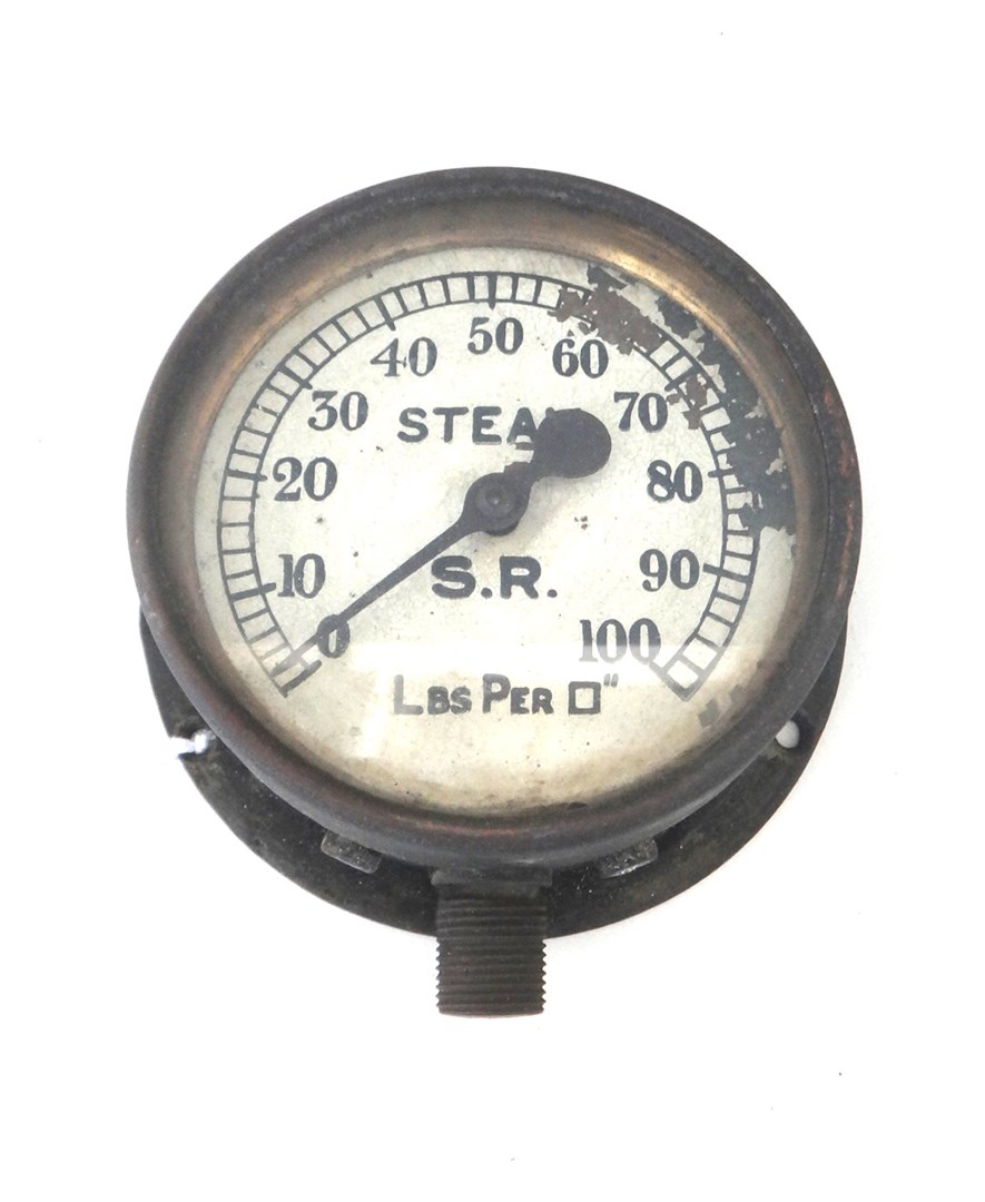 Appraisal: A Southern Rail locomotive steam gauge cm diameter