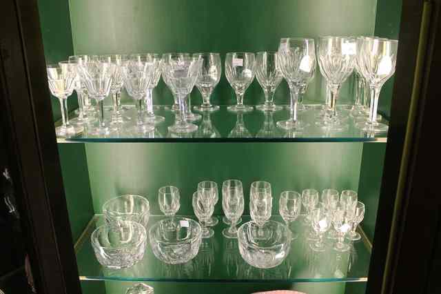 Appraisal: A SUITE OF THOMAS WEBB ROYAL YACHT PATTERN GLASSES to