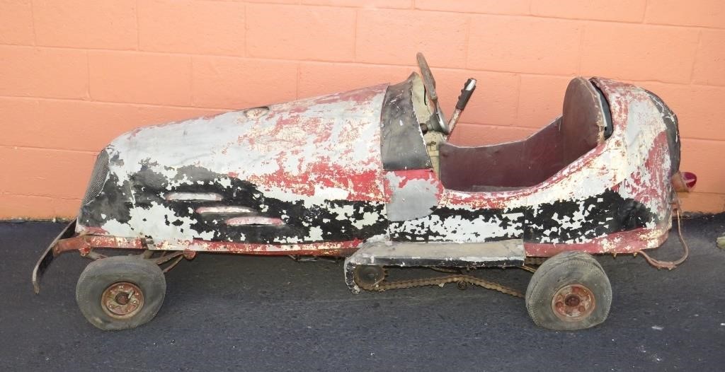 Appraisal: EARLY GAS POWERED GO CART BODYca mid th century chain