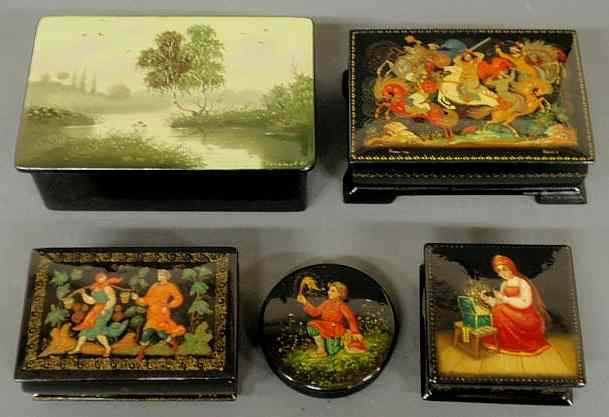 Appraisal: Five Russian lacquerware boxes largest h x w