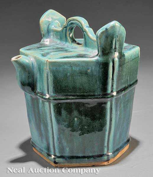 Appraisal: A Chinese Turquoise Glazed Water Pot Ming Dynasty - tapering