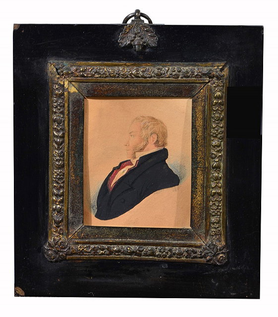 Appraisal: TH CENTURY ENGLISH SCHOOLSide view profile of a gentleman with