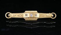 Appraisal: English Victorian Bar Pin English Victorian carat yellow gold bar