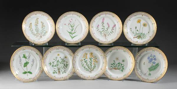 Appraisal: A set of nine Royal Copenhagen Flora Danica luncheon plates