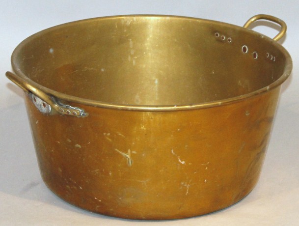 Appraisal: An early thC brass stew pot the circular body flanked