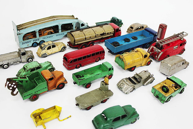 Appraisal: A GROUP OF VARIOUS DINKY TOYS to include a liquid