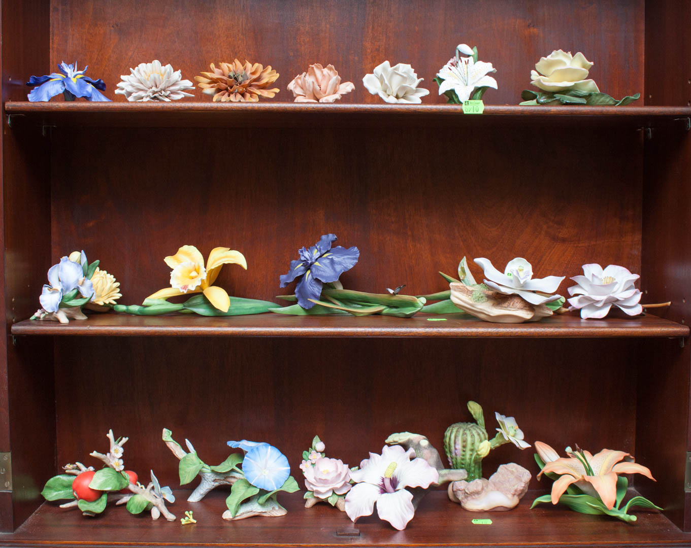 Appraisal: Assortment of porcelain flowers