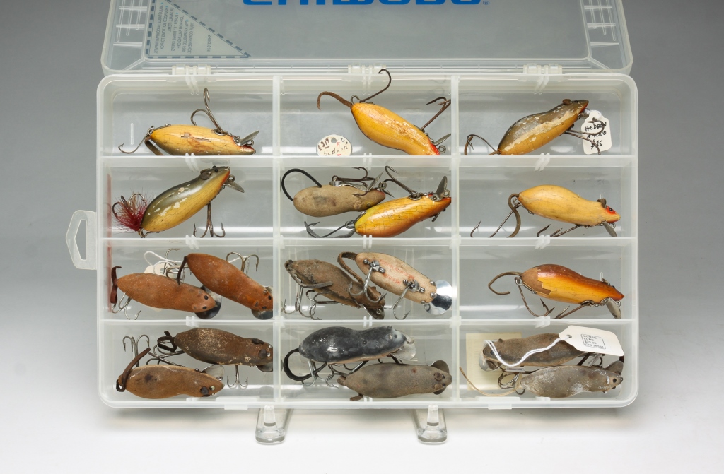 Appraisal: GROUPING OF FISHING LURES INCLUDING HEDDON American second half th