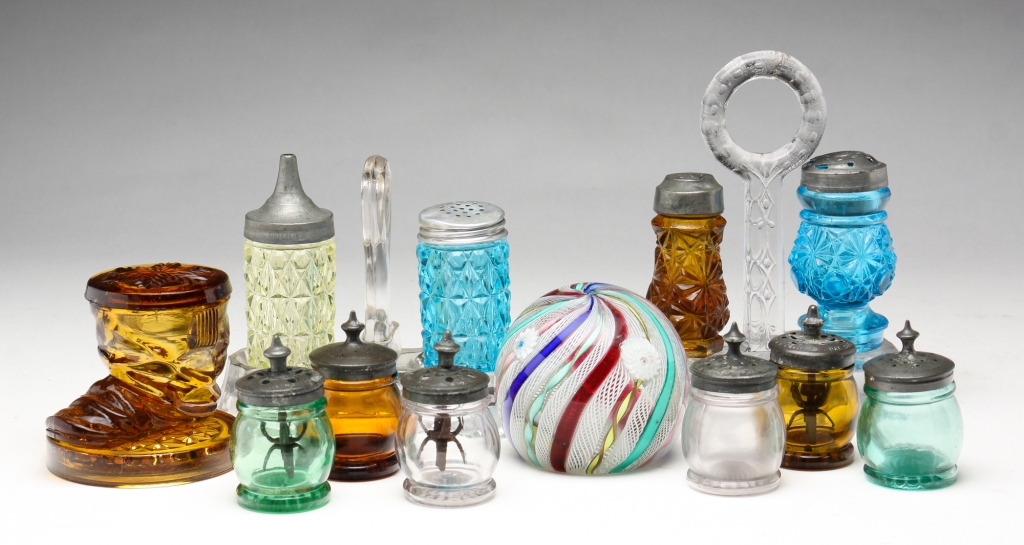 Appraisal: GROUP OF AMERICAN GLASS PIECES Late th - th century