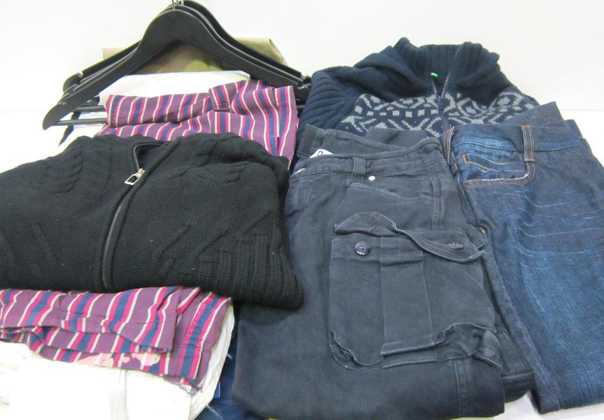 Appraisal: ASSORTED CHILDRENS AND MENS CASUAL CLOTHING ASSORTED SIZES ASSORTED CHILDRENS