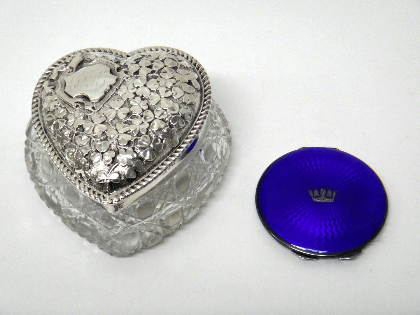 Appraisal: A silver lidded faceted glass heart shaped trinket box the