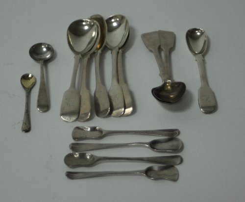 Appraisal: A set of five Irish silver condiment spoons various dates