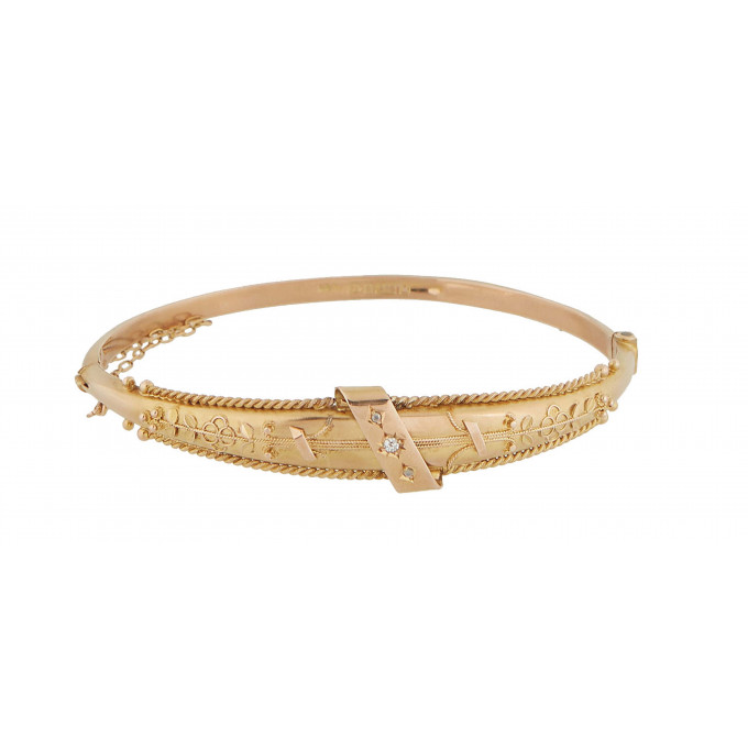 Appraisal: English K Yellow Gold Hinged Bangle Bracelet c the tapered