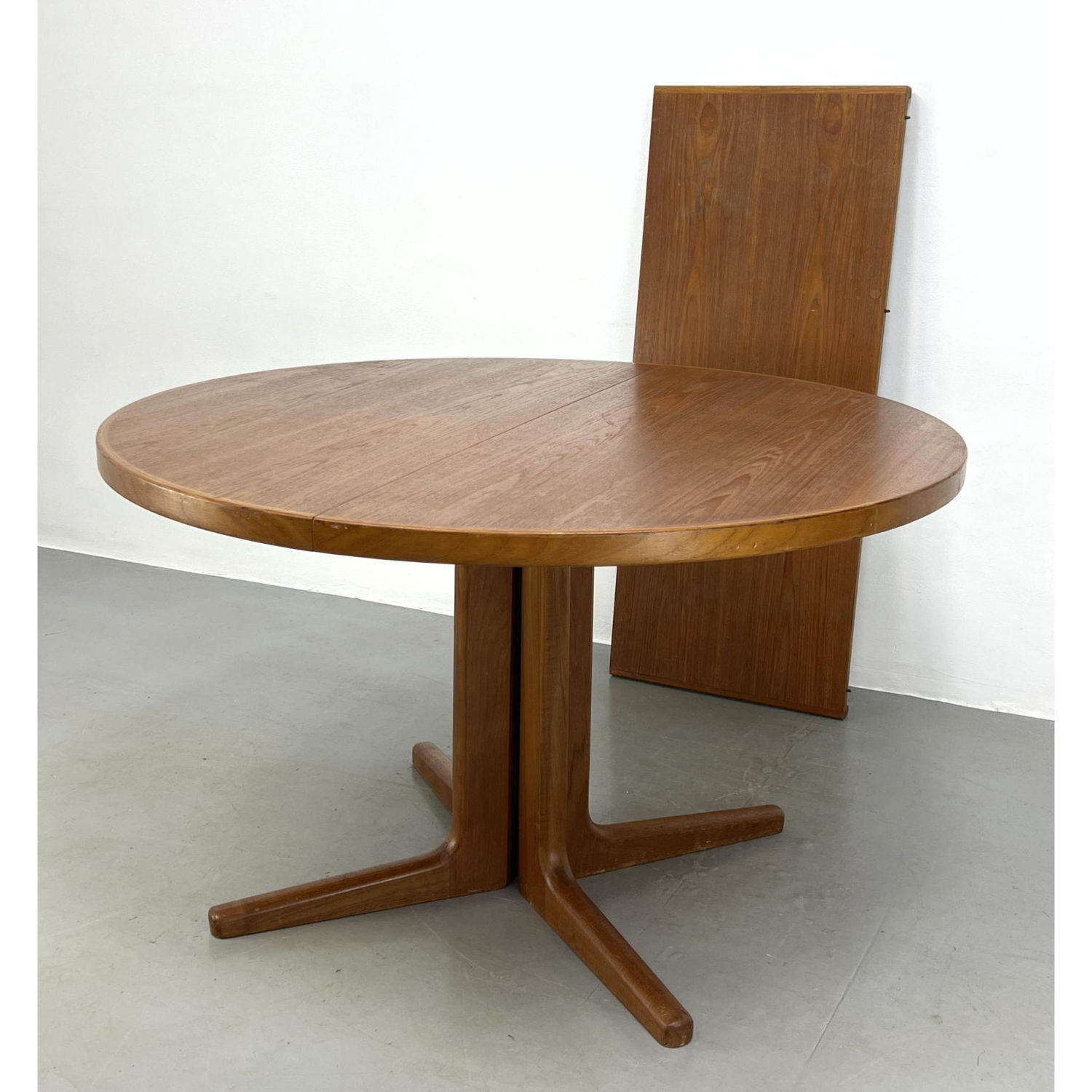 Appraisal: Danish Modern Teak Round Dining Table Includes - inch leaf