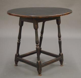 Appraisal: Windsor tavern table An th century New England Windsor tavern