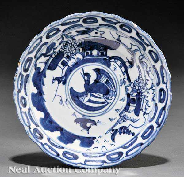 Appraisal: A Chinese Blue and White Porcelain Foliate Rim Dish early