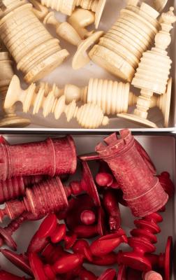 Appraisal: Sundry white and stained red ivory chess pieces