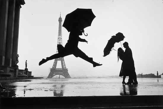 Appraisal: Elliott Erwitt b Paris France Gelatin silver print printed later