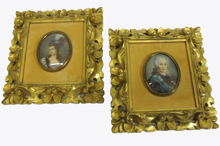 Appraisal: PAIR ITALIAN MINIATURE OIL PAINTINGS Portrait of a beautiful woman