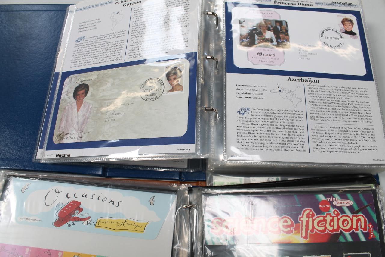 Appraisal: GB presentation collectors packs 's- 's and Diana Princess of