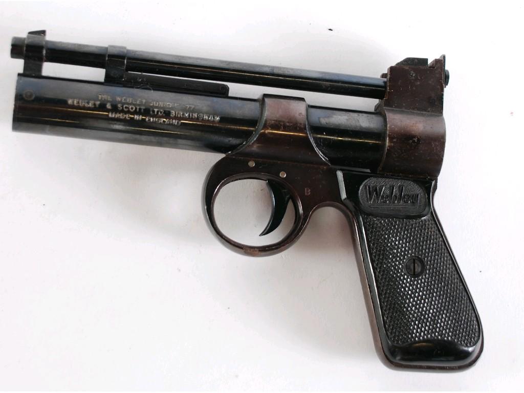 Appraisal: WEBLEY JUNIOR AIR ISTOL WITH MOULDED BLACK PLASTIC BAKELITE GRIPS