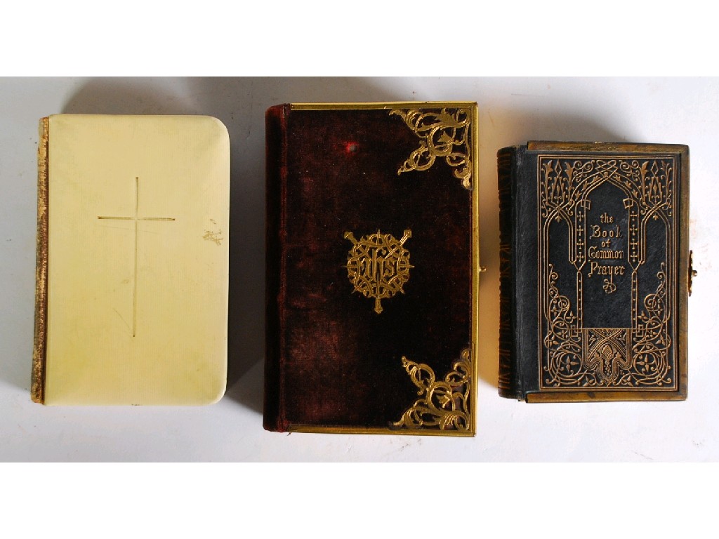 Appraisal: VICTORIAN 'BOOK OF COMMON PRAYER' bound in purple velvet with