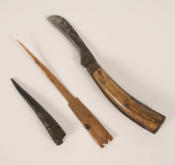 Appraisal: Horn handled knife bone awl and horn Knife L open