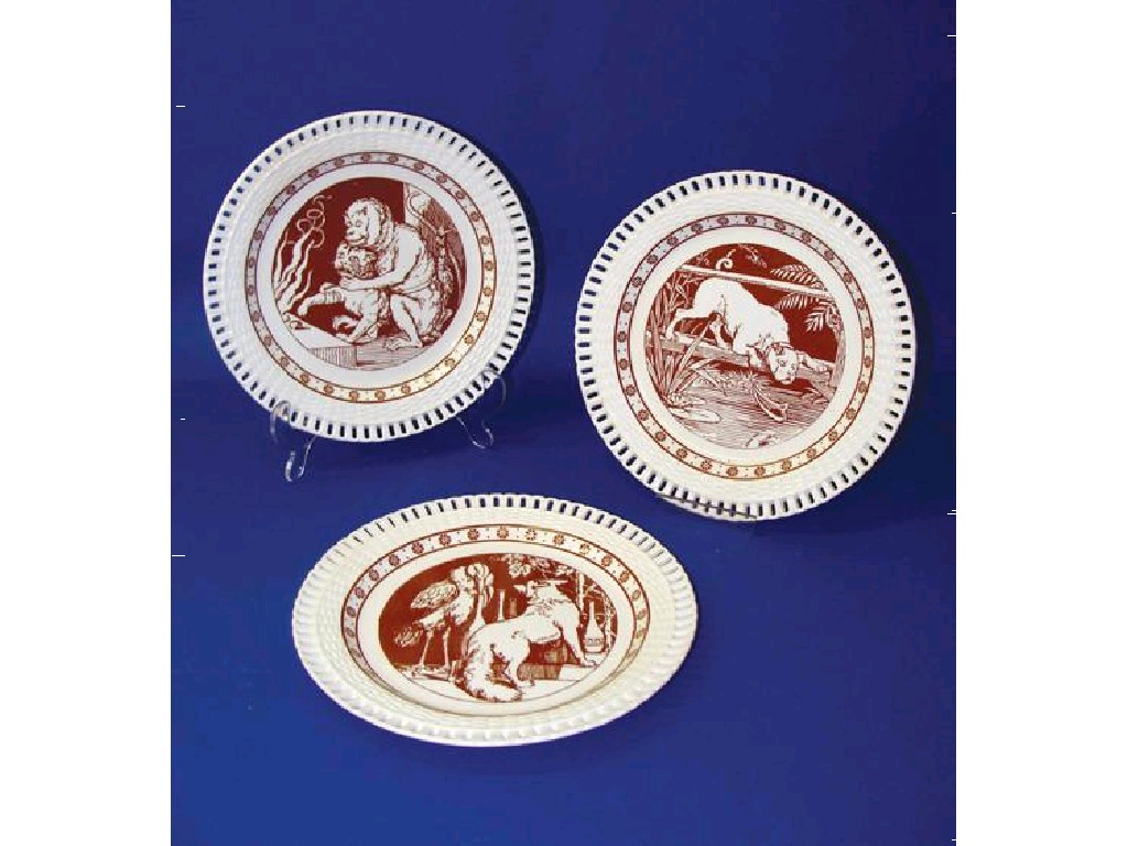 Appraisal: A SET OF FIVE MINTON POTTERY PLATES with basket-work borders