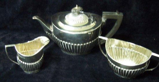 Appraisal: A Victorian half ribbed tea service Sheffield